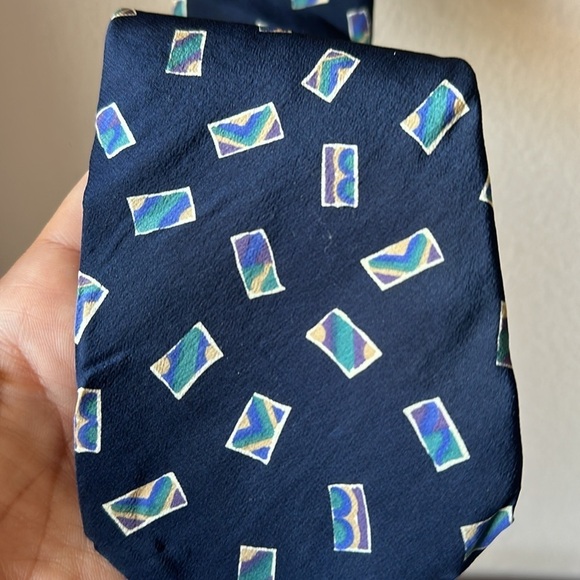 BUGATTI 100% Italian Silk Neck Tie - Picture 4 of 6